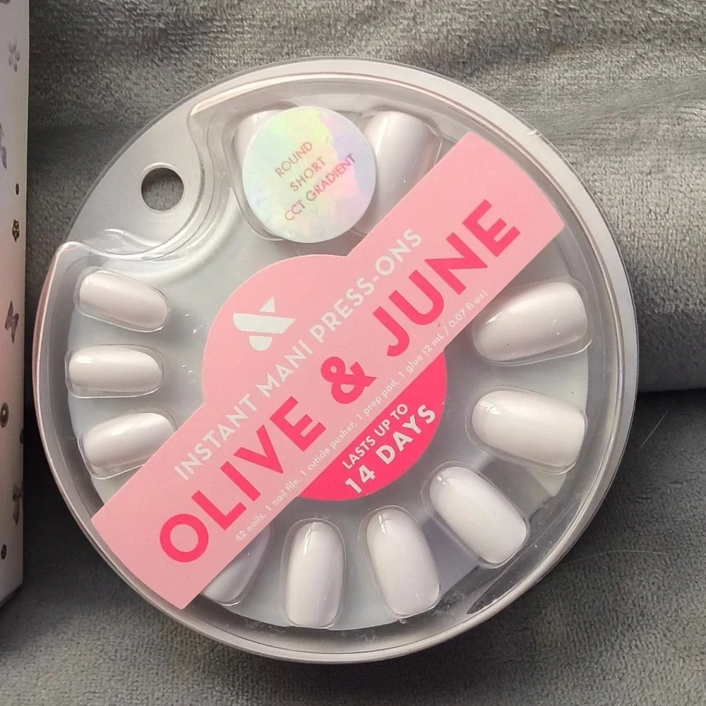 New Olive and June Instant Mani Press-ons in CCT Gradient